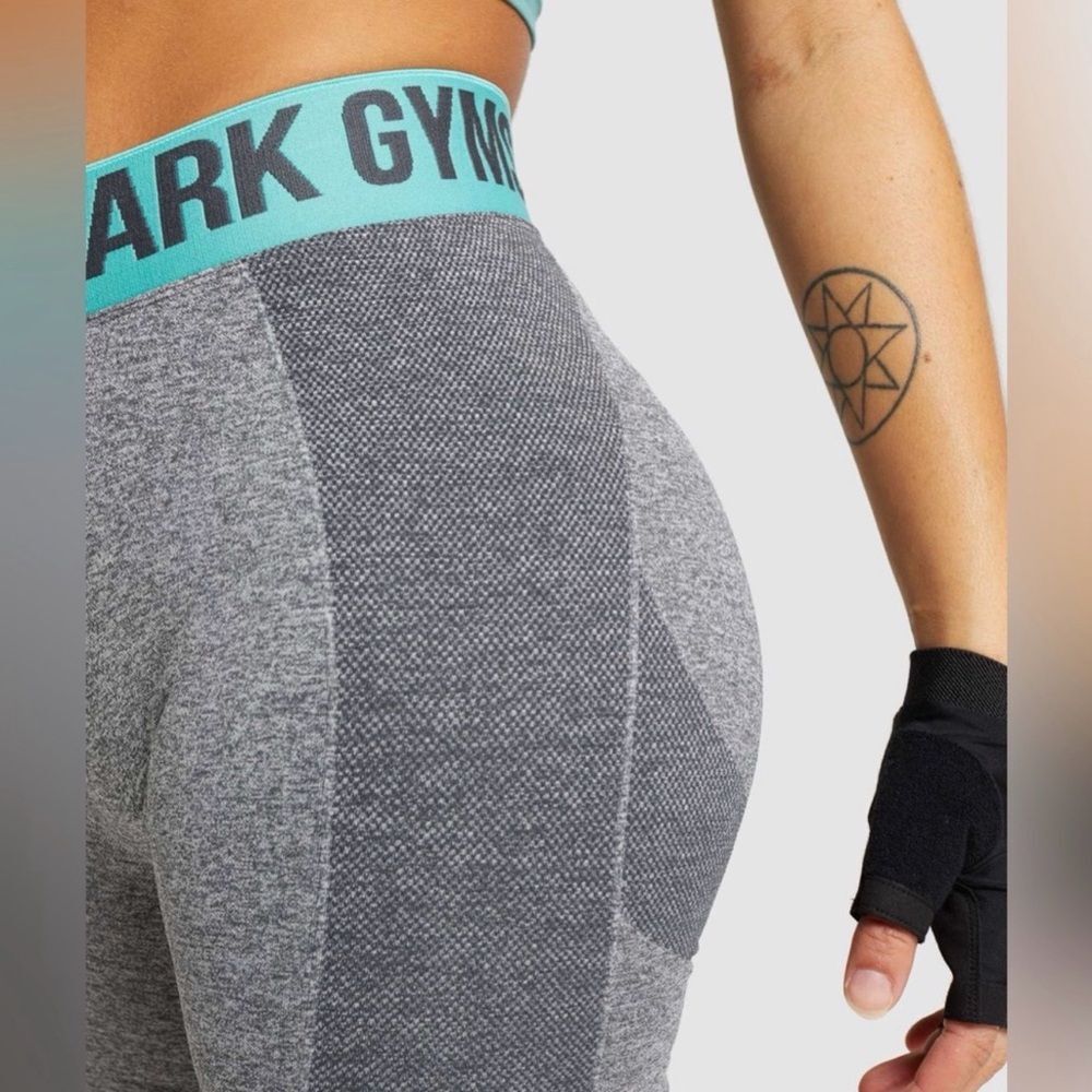 GYMSHARK Flex Shorts Women's Size XS Gray Teal - Picture 4 of 12